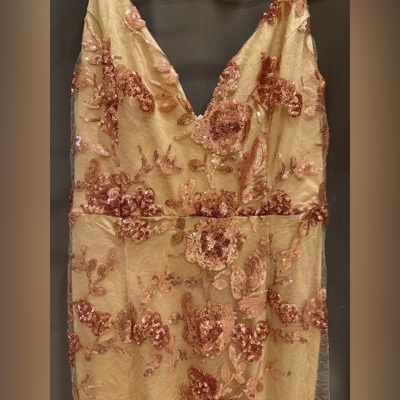 Rose gold sequence mermaid maxi dress - Picture 4 of 4